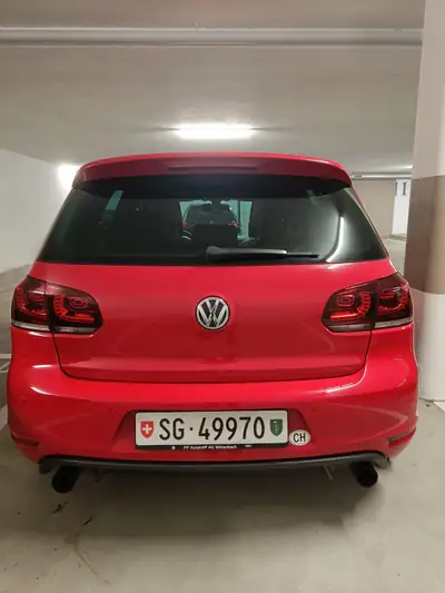 VW Golf 2.0 TSI GTI Adidas DSG — Sportive iconique, 211 ch et boîte auto — rear view