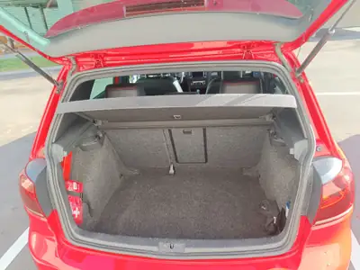 VW Golf 2.0 TSI GTI Adidas DSG — Sportive iconique, 211 ch et boîte auto — detail