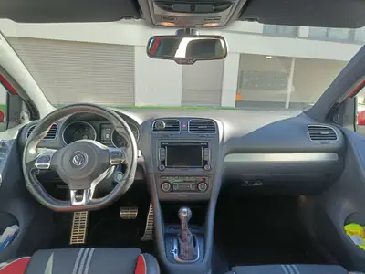 VW Golf 2.0 TSI GTI Adidas DSG — Sportive iconique, 211 ch et boîte auto — interior
