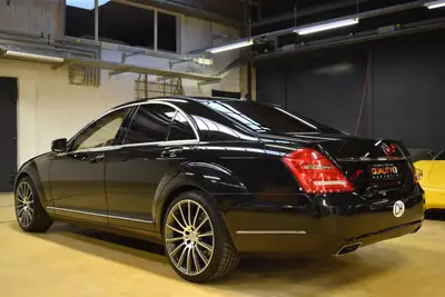Mercedes-Benz S 500 4Matic — Berline de prestige allemande, entretien impeccable — détail