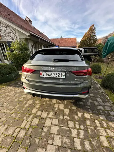 Audi Q3 Sportback 40 TFSI S line — SUV coupé dynamique, 28'000 km seulement — cruscotto