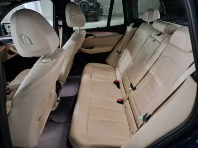 BMW X3 xDrive 30d M Sport — SUV premium diesel, 70'550 km seulement — cruscotto