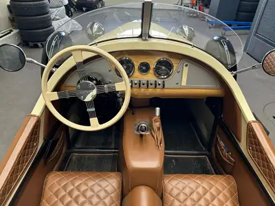 Morgan Threewheeler — L'icône britannique trois-roues, 14'000 km seulement — tableau de bord