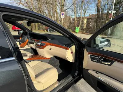 Mercedes-Benz S 500 L — Berline de prestige 4Matic, 435 ch et équipement complet — vista posteriore