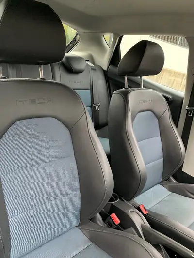 SEAT Ibiza 1.2 TSI EcoM — Citadine économique, sans sinistre, 150'000 km — Armaturenbrett