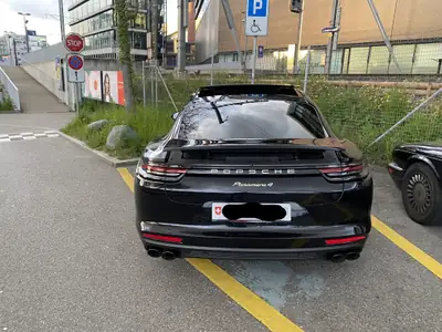 Porsche Panamera 4 E-Hybrid PDK — Berline hybride rechargeable haute performance, 80 000 km — rear view