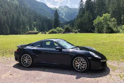 Porsche 911 Turbo S PDK 2014 — 600 ch, Cuir intégral, Freins céramique — vue extérieure