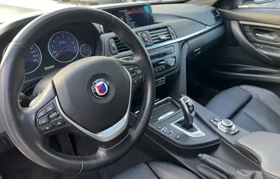 BMW-ALPINA B3 BiTurbo Touring — Performance 409 ch, xDrive intégral et prestige à l'état pur — vista posteriore