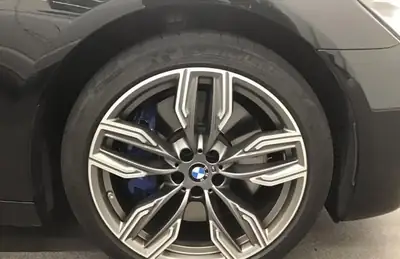 BMW M760Li xDrive — Berline de luxe 610 ch, seulement 65'000 km — Innenraum