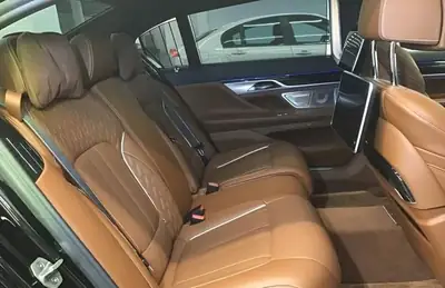 BMW M760Li xDrive — Berline de luxe 610 ch, seulement 65'000 km — Miniatur 12