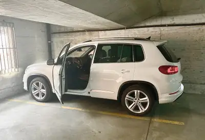 VW Tiguan 2.0 TDI 177 ch — SUV 4Motion robuste, entretien VW récent — exterior view