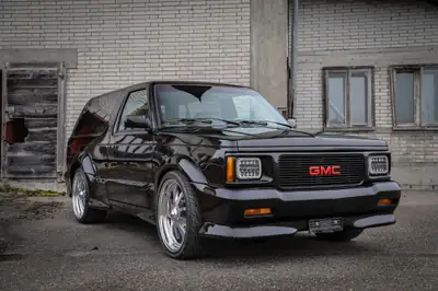 GMC Typhoon 1993 — SUV Muscle légendaire, Widebody Custom unique — tableau de bord