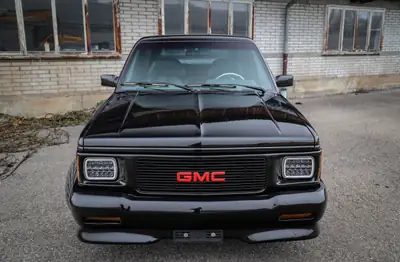 GMC Typhoon 1993 — SUV Muscle légendaire, Widebody Custom unique — intérieur