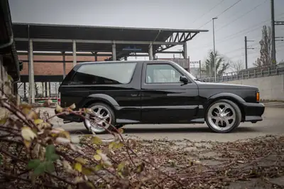 GMC Typhoon 1993 — SUV Muscle légendaire, Widebody Custom unique — détail