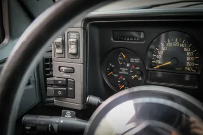 GMC Typhoon 1993 — SUV Muscle légendaire, Widebody Custom unique — Miniature 10
