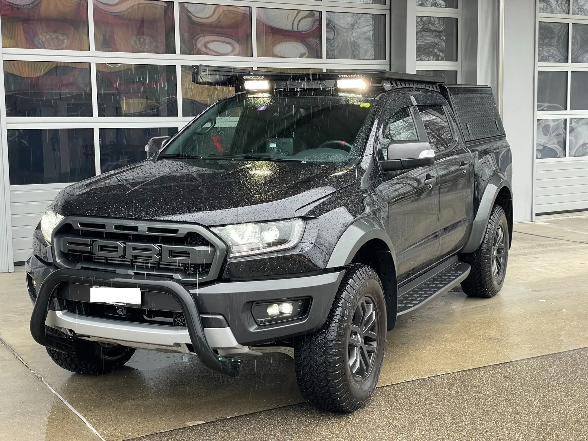 Ford Ranger Raptor 2.0 Eco Blue 4x4 — Pick-up premium surequippé, 28'000 km seulement — vue extérieure