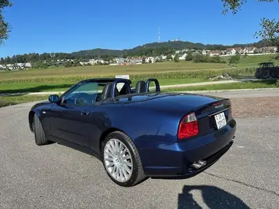 Maserati Spyder GT 2003 — Cabriolet sportif légendaire, 390 ch, seulement 33'000 km — vista posteriore