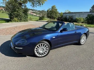 Maserati Spyder GT 2003 — Cabriolet sportif légendaire, 390 ch, seulement 33'000 km — fianco