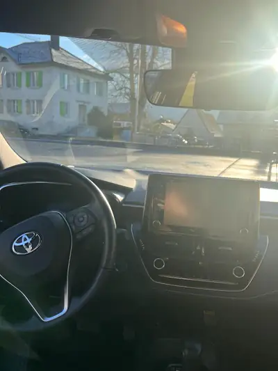 Toyota Corolla 2.0 HSD Trend — Hybride performant, 39 000 km seulement — Miniatura 7