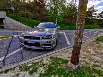 Nissan Skyline R34 — Coupé légendaire, 527 ch, boîte manuelle, sans sinistre — Miniatura 8