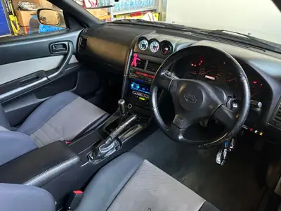 Nissan Skyline R34 — Coupé légendaire, 527 ch, boîte manuelle, sans sinistre — Miniatura 16