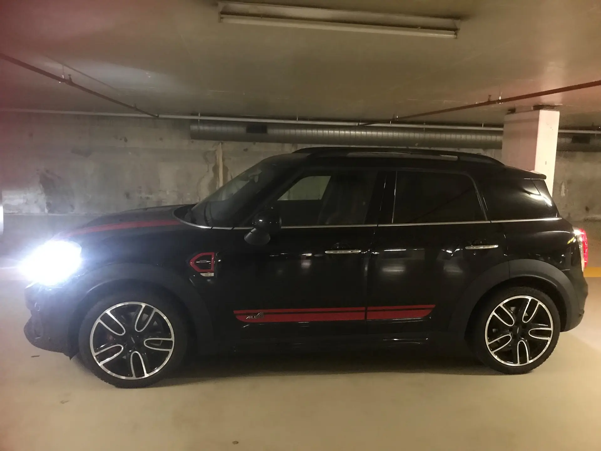 MINI Countryman John Cooper Works ALL4 — SUV compact sportif, 231 ch, faible kilométrage — vista esterna