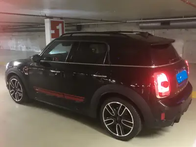 MINI Countryman John Cooper Works ALL4 — SUV compact sportif, 231 ch, faible kilométrage — fianco