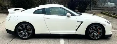 Nissan GT-R 3.8 V6 Biturbo — Supercar iconique, 486 ch de pure adrénaline — arrière