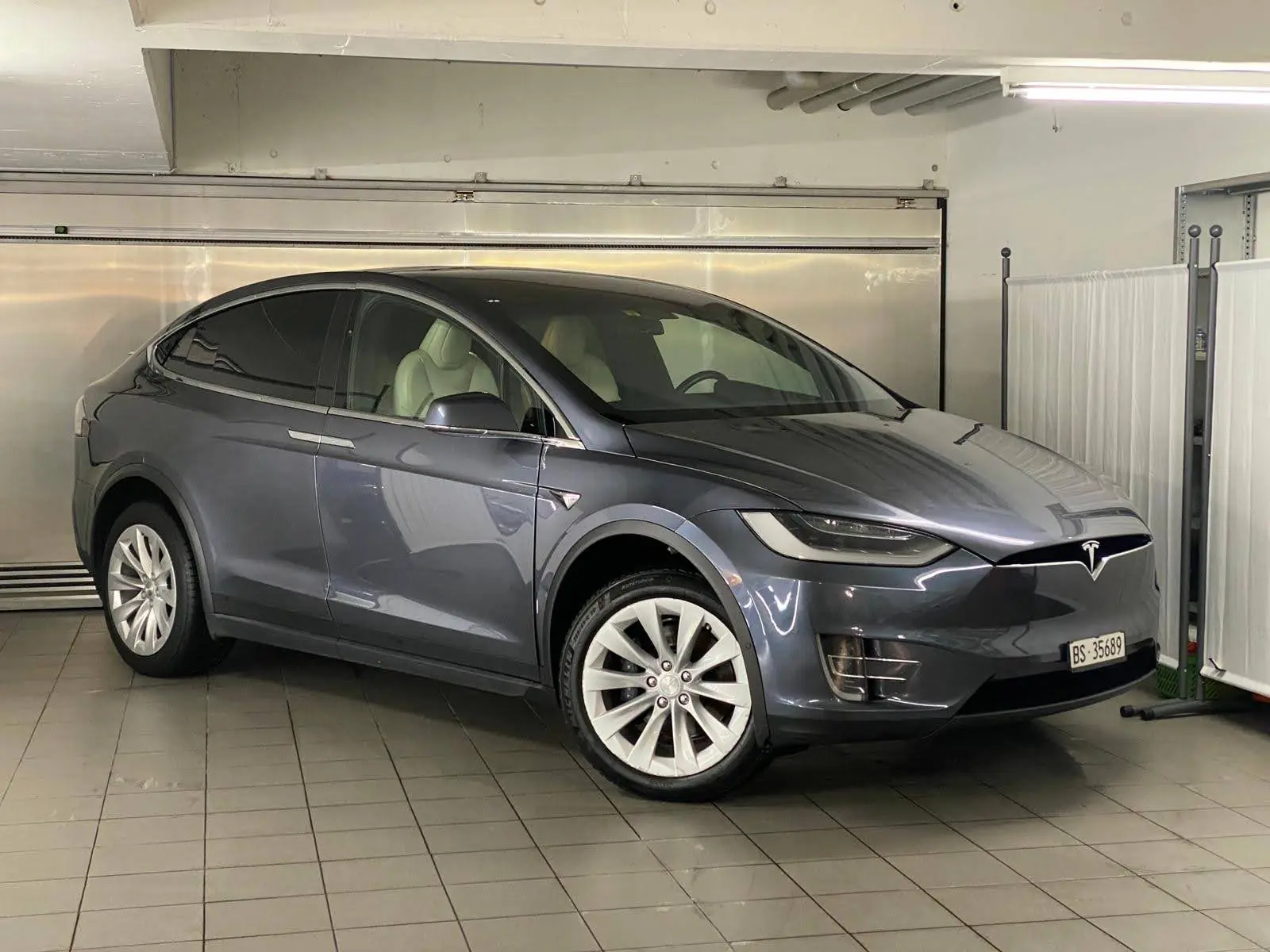 Tesla Model X Maximale-Reichweite — SUV électrique 7 places, 573 ch, garantie batterie prolongée