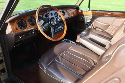 Rolls-Royce Corniche Fixed Head Coupé 1971 — Chef-d'œuvre britannique, 124'000 km — Miniature 10