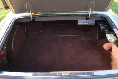 Rolls-Royce Corniche Fixed Head Coupé 1971 — Chef-d'œuvre britannique, 124'000 km — Miniature 14