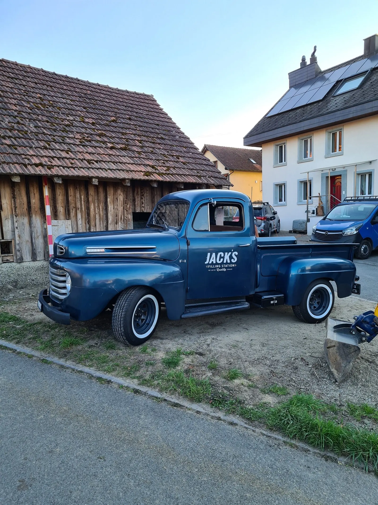 Ford F Pickup 1949 occasion Niederrohrdorf — 2