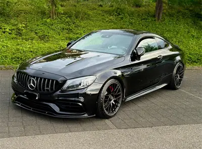 Mercedes-Benz C 63 S AMG — Coupé haute performance, 510 ch et seulement 59'900 km — side view