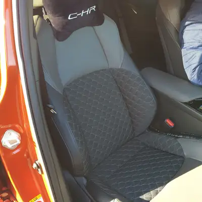 Toyota C-HR 2.0 HSD CVT — SUV compact hybride, première main, comme neuf — Miniature 7