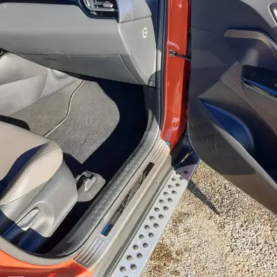 Toyota C-HR 2.0 HSD CVT — SUV compact hybride, première main, comme neuf — Miniature 11