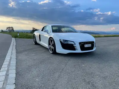 Audi R8 Coupé 4.2 — Supercar allemande 420 ch, état impeccable, première main — Heckansicht