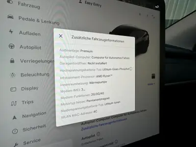 Tesla Model Y RWD 2023 — SUV électrique performant, 71'000 km seulement — Miniature 13