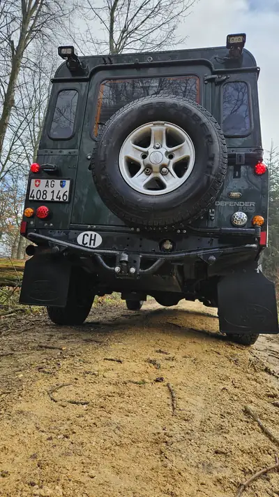 Land Rover Defender 110 SW — L'incontournable 4×4 diesel robuste, 9 places, faible kilométrage — intérieur