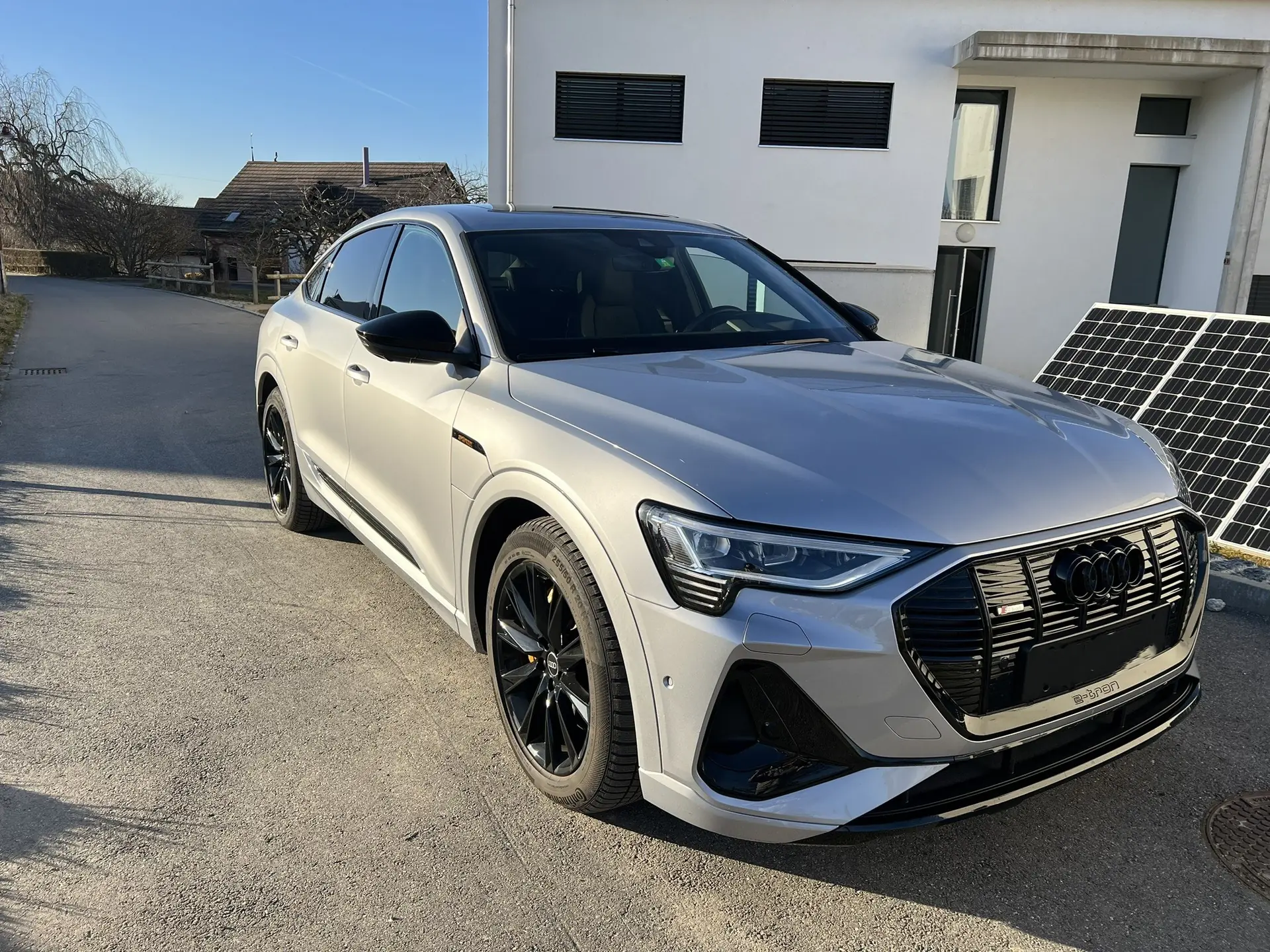 Audi e-tron 55 Sportback quattro — SUV électrique premium, 38 500 km seulement