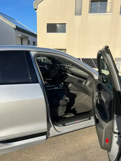Audi e-tron 55 Sportback quattro — SUV électrique premium, 38 500 km seulement — Miniatura 11