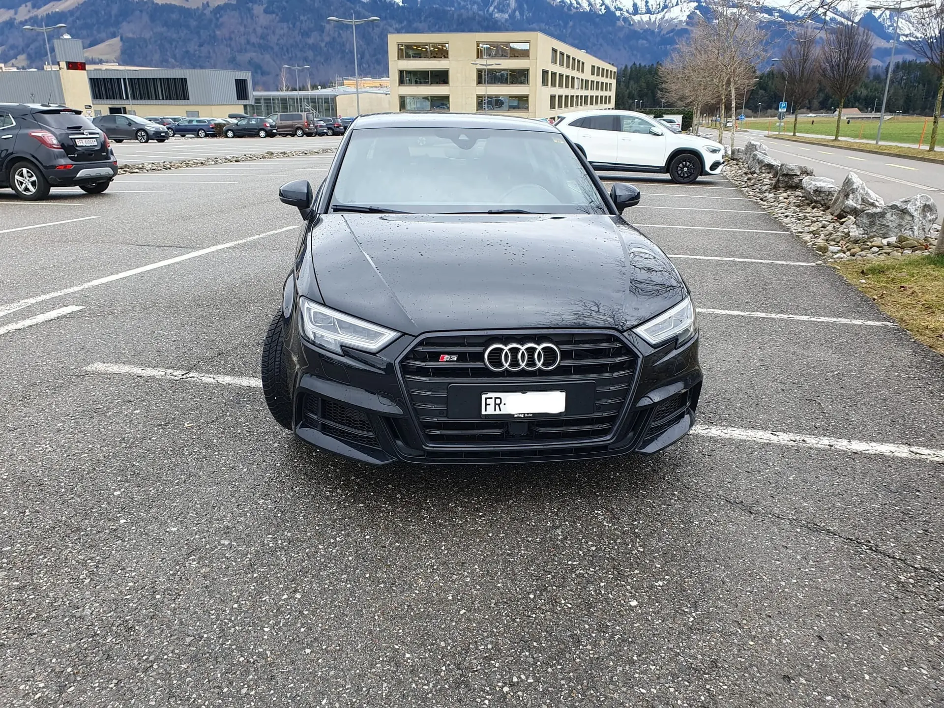 Audi S3 Sportback 2.0 TFSI quattro — Berline sportive 301 ch, 47 000 km seulement — vista esterna