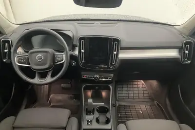 Volvo XC40 Recharge Plug-in Hybrid T4 — SUV compact hybride rechargeable, 54'000 km — arrière