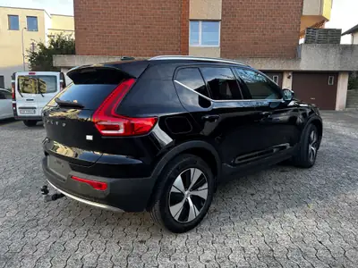Volvo XC40 Recharge Plug-in Hybrid T4 — SUV compact hybride rechargeable, 54'000 km — intérieur