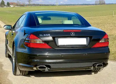 Mercedes-Benz SL 600 — Cabriolet légendaire, 500 ch et état d'origine exceptionnel — Miniatura 19