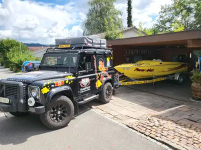 Land Rover Defender 90 — Le 4x4 iconique, attelage 6 tonnes et faible kilométrage — Miniatura 7