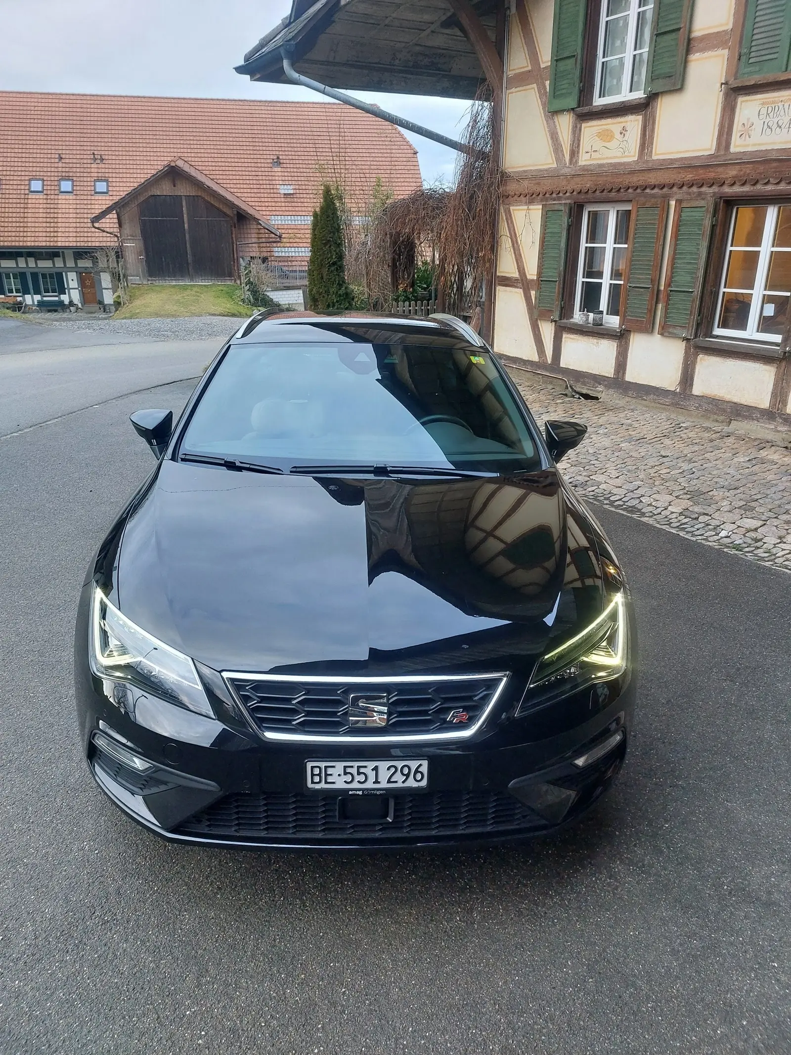 SEAT Leon ST 1.5 TGI CNG — Break écologique bi-carburant, 90'000 km, sans accident — vue extérieure