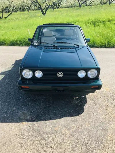 VW Golf 1 Cabriolet Classic-Line — Décapotable culte des années 90, rénovée et fiable — vue extérieure