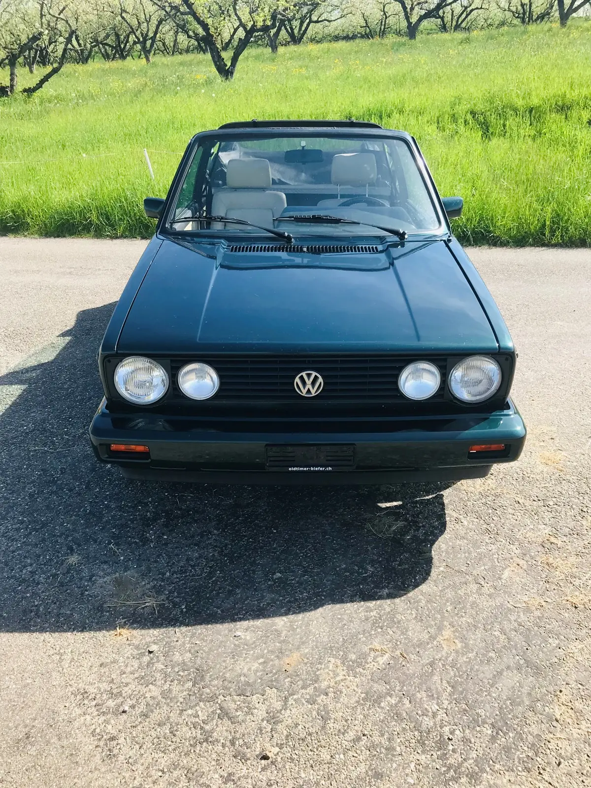 VW Golf 1 Cabriolet Classic-Line — Décapotable culte des années 90, rénovée et fiable