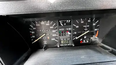 VW Golf 1 Cabriolet Classic-Line — Décapotable culte des années 90, rénovée et fiable — Miniature 7