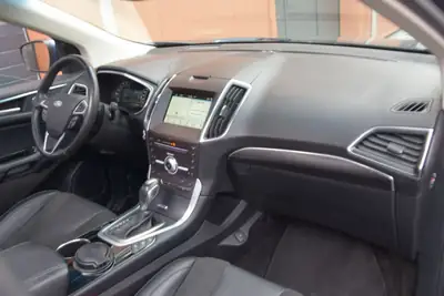 Ford Edge 2.0 TDCi ST-Line 4WD — SUV robuste diesel, toit ouvrant panoramique — Miniature 17